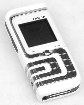 37-诺基亚 7260.jpg